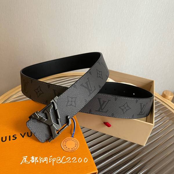 Louis Vuitton 40MM Belt LVB00364